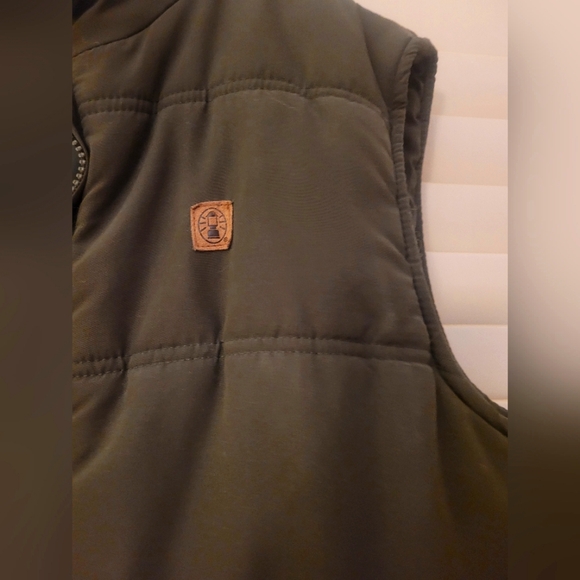 Mens Coleman Puffer Vest-Size M - Picture 2 of 5
